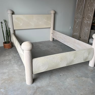 Vintage Boho Chic Pencil Rattan Queen Bed in the Manner of Gabriella Crespi 