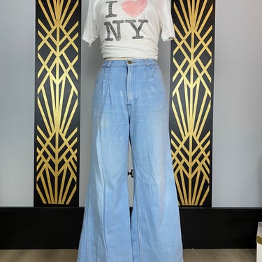 1970s jeans, wide leg, vintage denim, Britannia, high waist, light wash, pleated jeans, bohemian, hippie, streetwear, 29 waist 