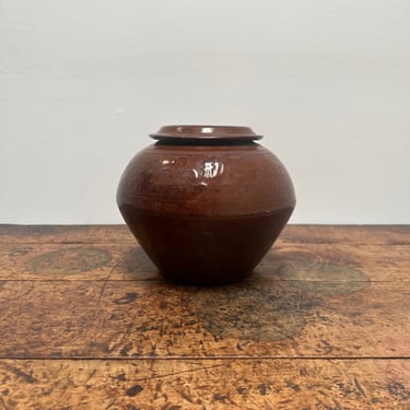Vintage Burnt Umber Pot