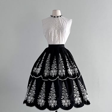 Amazing 1950's Black and White Eyelet Skirt / Sz XS