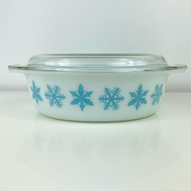 Vintage Pyrex Turquoise Snowflake Oval Casserole Dish #045 w/Lid, Pyrex Vintage White Snowflake on Blue Dish, 2 1/2 Quart Old Serving Dish 