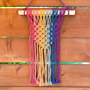 RAINBOW HEART | Macramé Wall Hanging | Woven Decor Boho Scandi Midcentury 