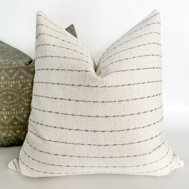 Eloa Neutral Pillow Cover