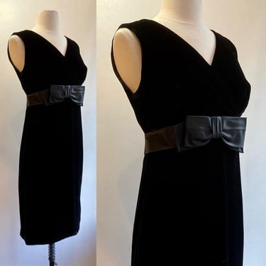 Vintage 60s Party Dress / VELVET  + Big  Satin Bow / Cross V-neck / Mod LBD 