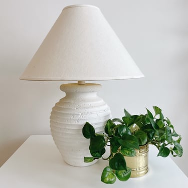 White Plaster Table Lamp