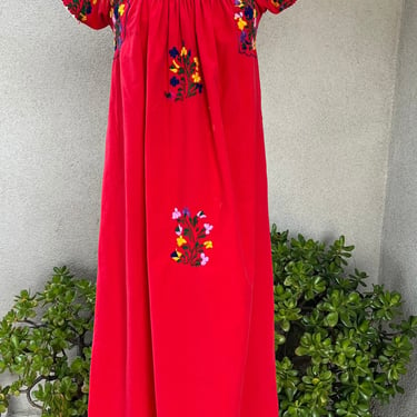 Vintage boho maxi long red cotton Oaxaca Mexico Dress floral hand embroidery size S/M 