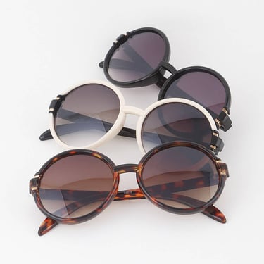 Minimal Gradient Round Sunglasses