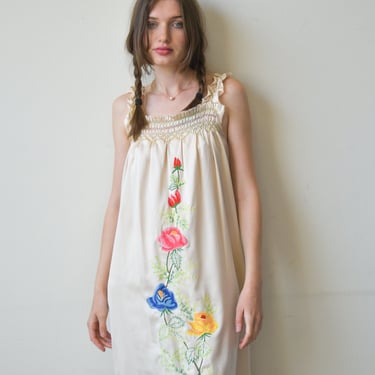 3087d / floral embroidered smocked dress 