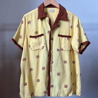 Med Large, Vintage 1950s Yellow and Brown Rayon Shirt, Short Sleeve, Loop Collar, O 