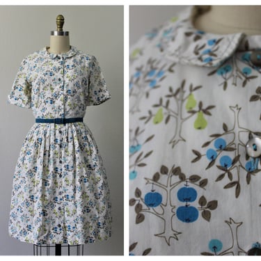 Vintage 1950s Ginham Girl fruit pear tree Novelty Print Cotton Day House Dress POCKET M // US 0 2 4 xs 