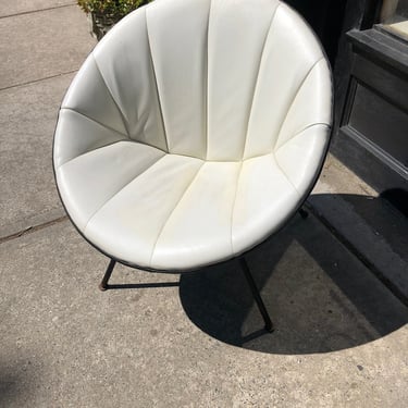 Mid Century Wicker Hoop/ Clamshell Chair 