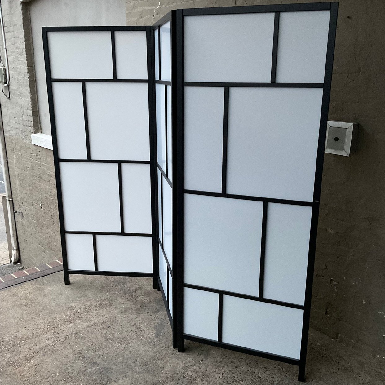 Modern Screen | GoodWood - U St - Washington, DC | ATTIC