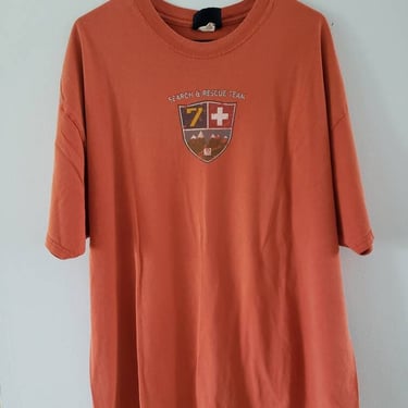 Mens Search and Rescue Tshirt size 2XL Old Varsity Brand 