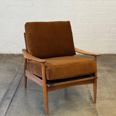 Mid Century Lounge Chair - Single 