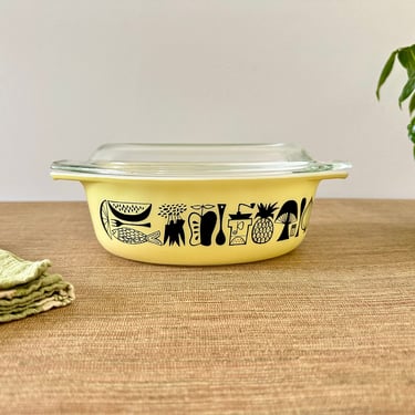 Vintage Pyrex Mod Kitchen Promo Yellow and Black Oval Casserole Dish With Lid - 043 