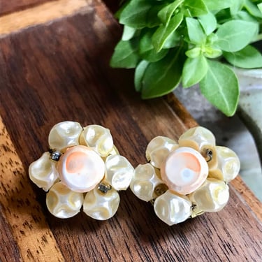 Vintage Faux Pearl Clip On Earrings Hong Kong Bead Cluster 1950s 1960s Fashion 