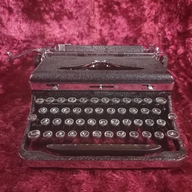 Royal De Luxe Chrome Plated Manual Portable Typewriter with Case, 1936 
