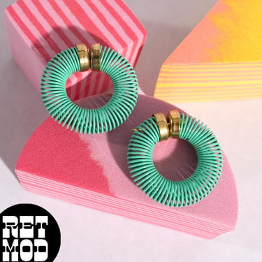 Cool Vintage 80s Mint Metal Spiral Hoop Earrings 