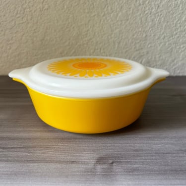 Vintage Pyrex Sunflower 471 Casserole Dish With Lid 1 PT, Pyrex Daisy Opal Lid 