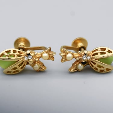 60's Atomic bling bug & flowers screw backs, gold plated metal green moonglow glass rhinestone faux pearl insect earrings 