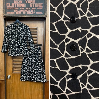 Vintage 1960’s Made in Italy Animal Giraffe Print Mod Knit Wool Jacket & Skirt Set, Knit Set, Sweater Set, Mod Outfit, 1960’s Set, 2 Piece, 