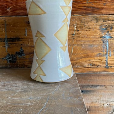 Vase - Pink and Beige Triangles Pattern 