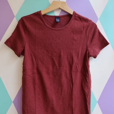 Vintage GAP Maroon Fitted T-Shirt – Y2K Basics