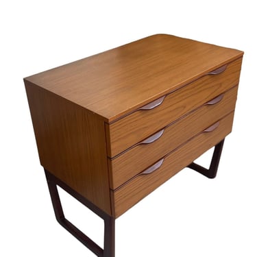 Free Shipping Within Continental US - Vintage Danish Modern Dresser With Unique Handles 