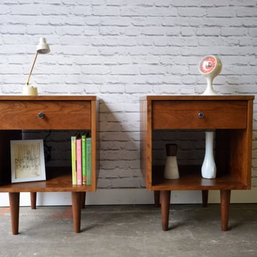 Pair of Wakefield Nightstands with drawers - Solid Cherry 