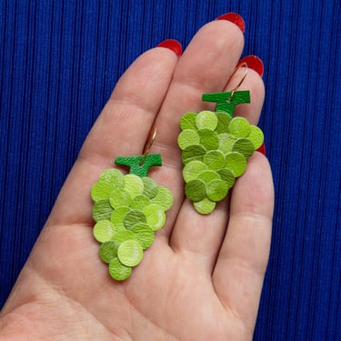Red Grape Earrings a la Sauvignon Blanc - Made from Leather Scraps 