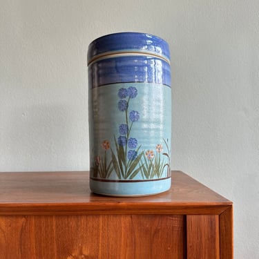 Vintage William Crutchfield pottery jar / large 11