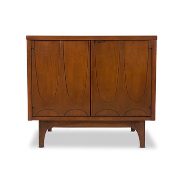 Broyhill Brasilia Walnut Commode #6150-20, Circa 1960s - *Please ask for a shipping quote before you buy. 