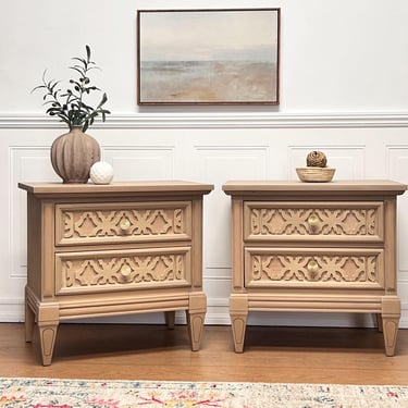 Gorgeous Natural Wood Mid-Century Modern Carved Nightstands  End Tables Bedside Tables 