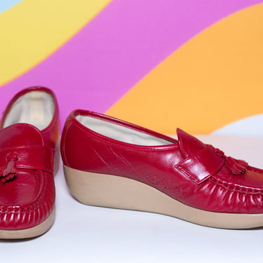 Vintage 1970s Red Rubber Sole Platform Loafers by SAS | Size 8 