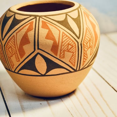 Native American Pueblo Polychrome Pottery Bowl Signed Mint Condition Rare Collectible Circa 1940s -1950s AKA Jar Vase Decor Collectible 