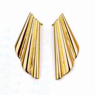 Shell | Modern Wavy Earrings