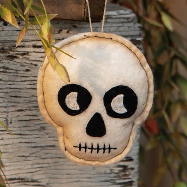THC Felt Skull Ornament