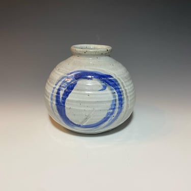 Studio Pottery Vase – Hand-Thrown Stoneware with Expressive Brushstroke Design 
