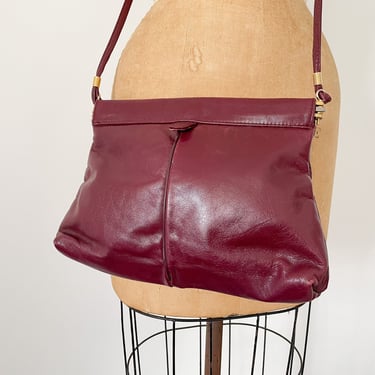 Vintage ‘’70s ‘80s purplish wine leather shoulder bag | 1980’s cordovan genuine leather purse 