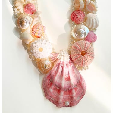 Siren shell necklace 