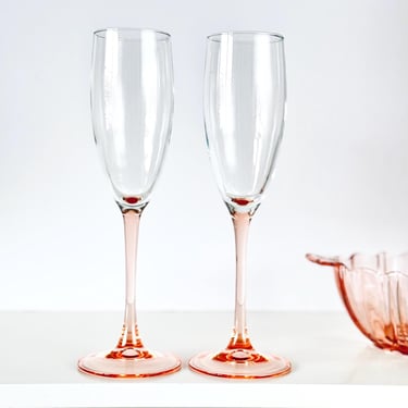 Vintage 80s French Blush Pink Stem Flutes, New Couple Gift Set, Luminarc Champagne Glasses, Wedding Toast Glasses, Barware Gift for Couple 