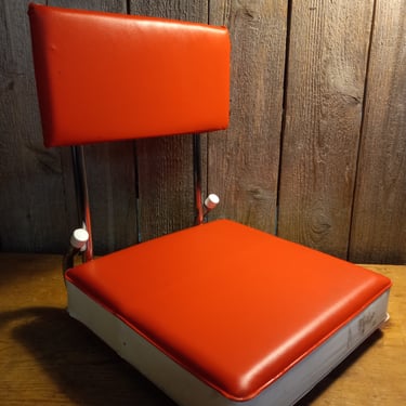 Vintage folding stadium seat  12x13.5x15