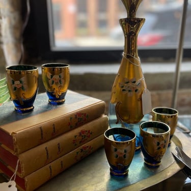 Murano glass decanter and cup set