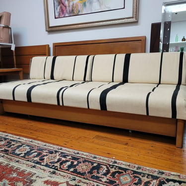 Sofa Daybed with Trundle