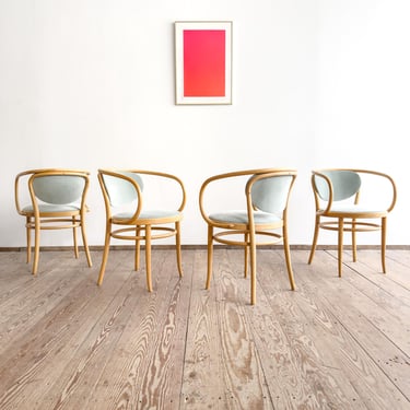 Set of 4 Thonet Model 210P Armchairs in Beech with Velvet Covers, Germany, 1900 