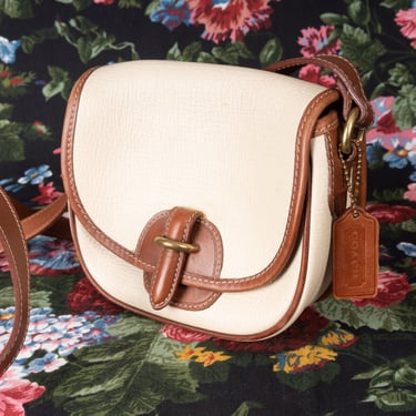 RARE COACH Beige Pebbled Leather Equestrian-Style Crossbody Shoulder Bag with British Tan Trim 