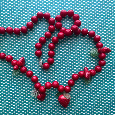 1950s red strawberry necklace vintage beads and berries fruit jewelry 