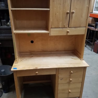 Solid Maple Desk with Hutch