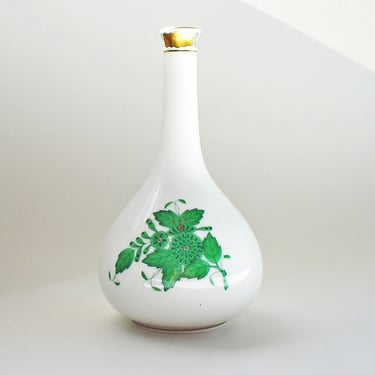 5.25" Herend porcelain bud vase in Green Apponyi / Chinese Bouquet. Luxury fine china onion neck vase made in Hungary. Spring / Summer decor 