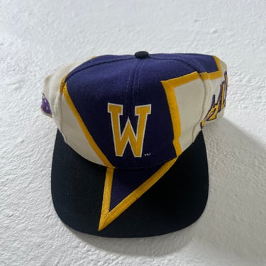 Washington Huskies Bolt snapback